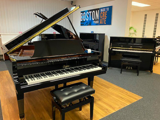 Boston Klaviere und Flügel